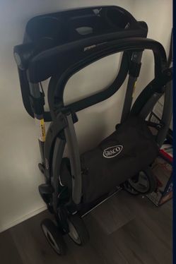 Universal carrier stroller