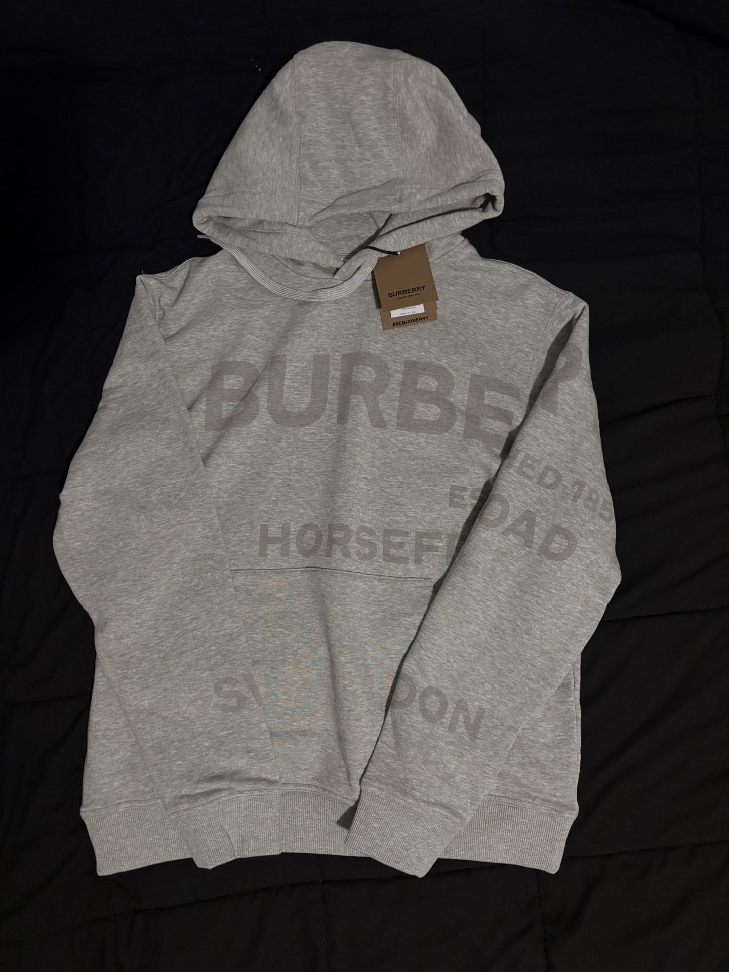 BURBERRY HOODIE (BRAND NEW )