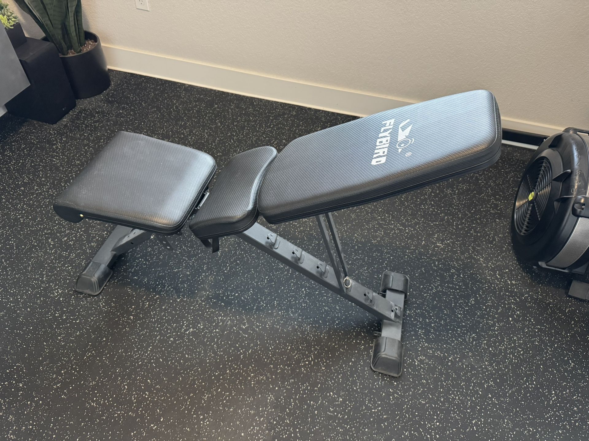 Adjustable Weight Bench