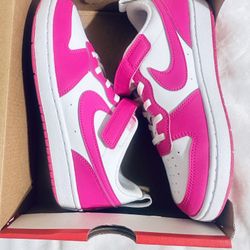 New Nike Girls Size 3 Y