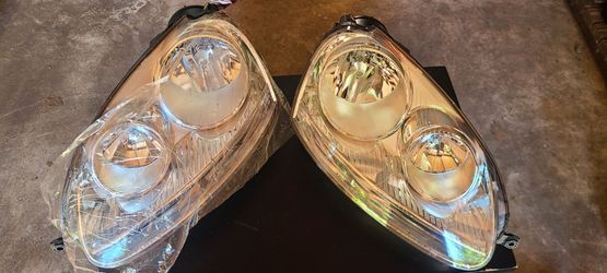 Volkswagen headlights 2005-2010