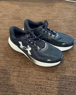 Under Armor mens shoese