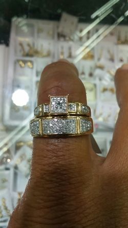 10k gold weddings set .43 ct Diamonds 7 GRAMS