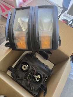 2014 Chevrolet Silverado 1500 5.3. Used Headlights And Tail Lights No Bulbs In Any