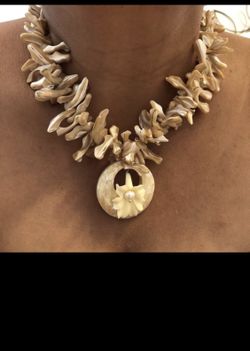 Seashells necklace 17’