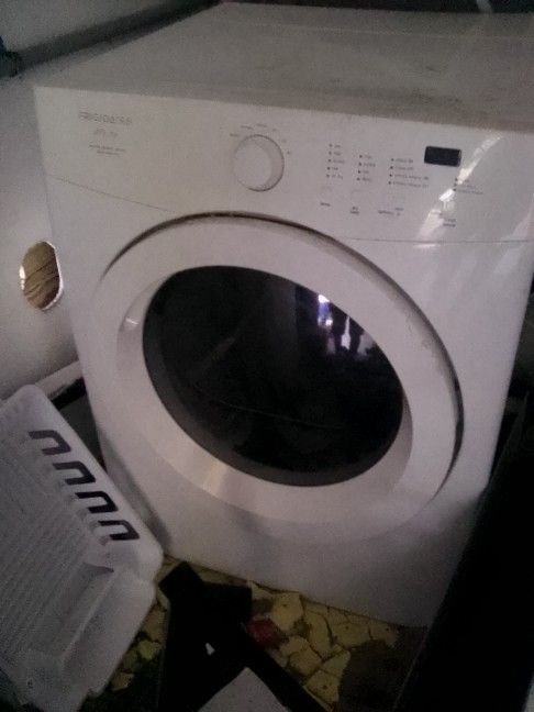 Frigidaire Electric Dryer Used Aco