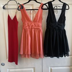 3 Dresses Size XS 
