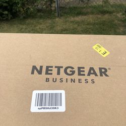 NETGEAR 24-Port Gigabit Ethernet PoE+ Switch 