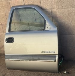 2004 Tahoe Passenger Door
