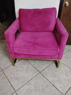 Velvet pink chair
