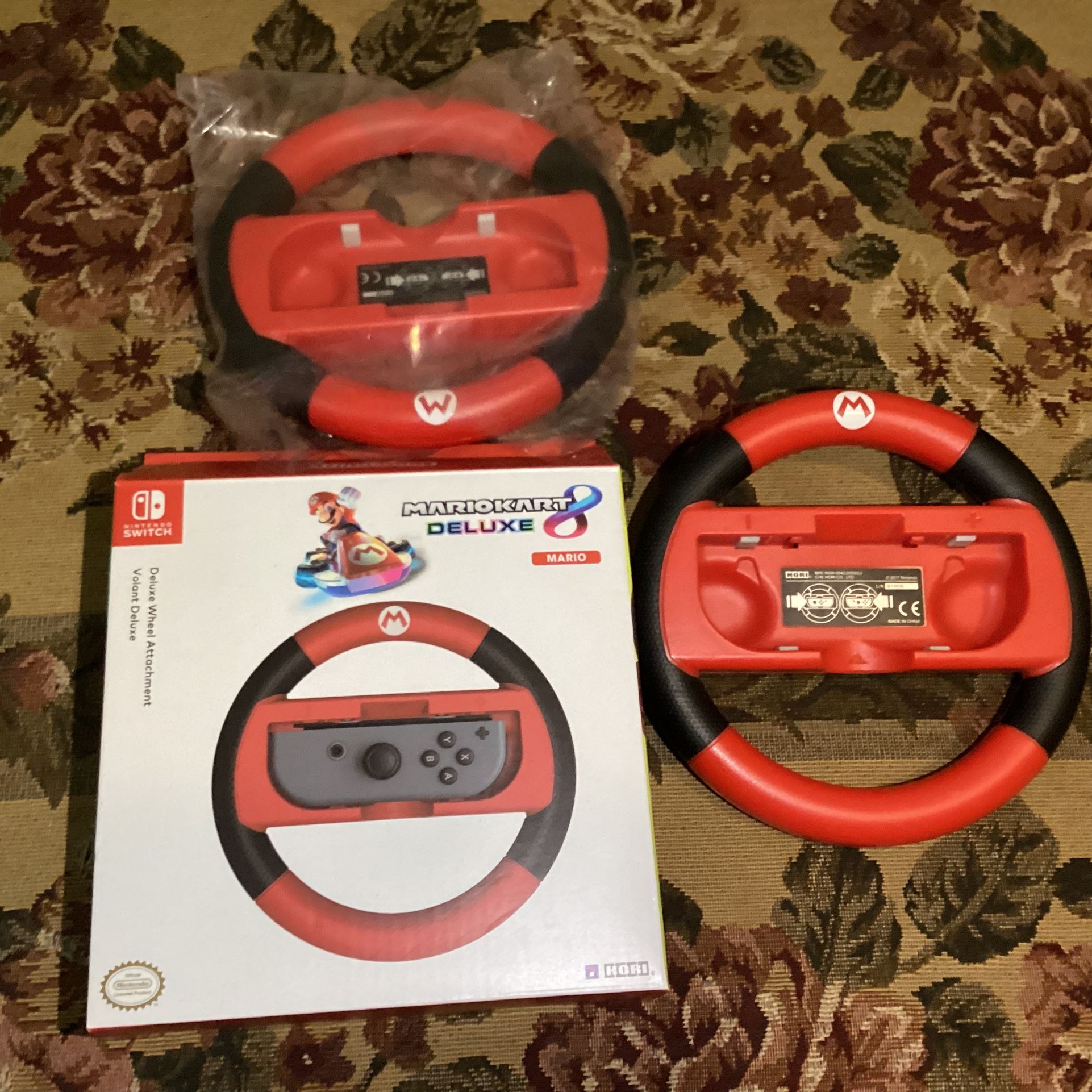 2 Mario Kart 8 Deluxe racing wheel for Nintendo Switch one with box/one without