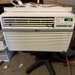 LG Air Conditioner 