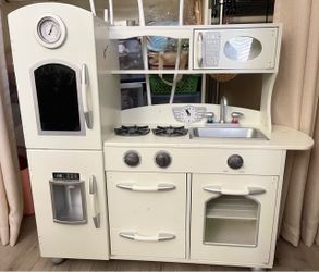 Play kitchen