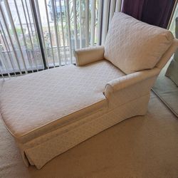 Chaise Lounge Upholstered White