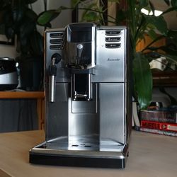 Saeco Incanto Superautomatic Espresso Machine, With Grinder