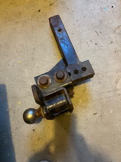 EAZ lift hitch