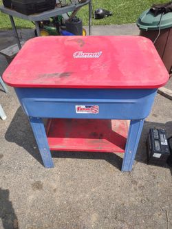 Parts cleaner