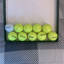 10 Golf Balls Titleist Avx In Good Condition.
