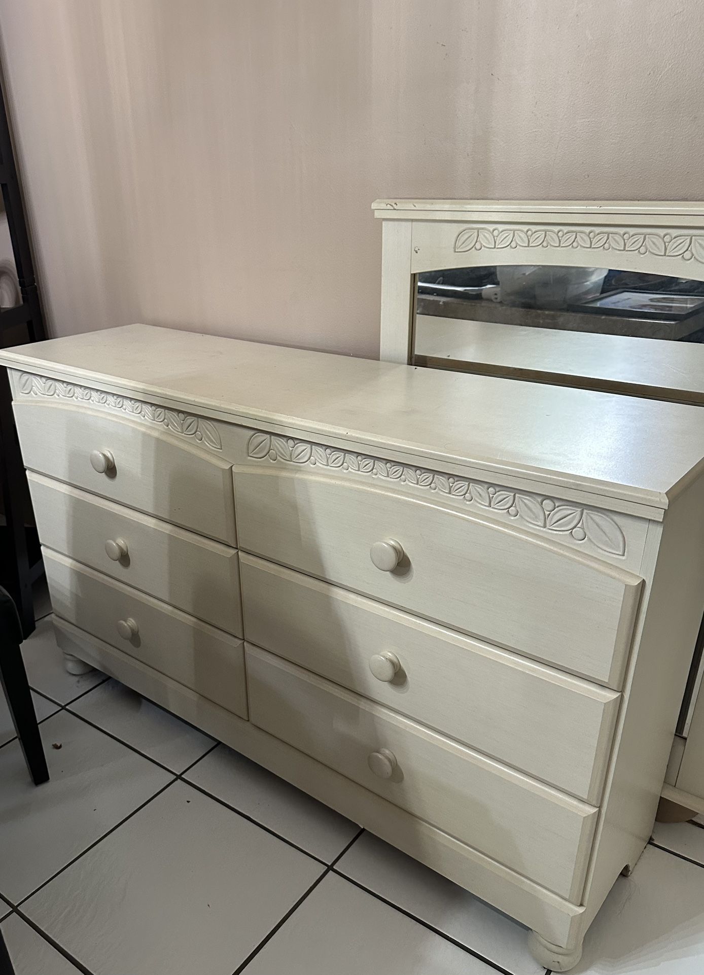Dresser