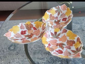 Royal Danube Tri Triple Leaf Autumn Dish Like New