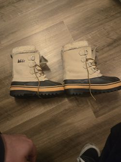 Rei Womens Snow Boots. Size 8