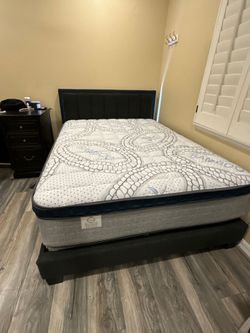 Queen Size Mattress Pillow Top New bedframe sold separately