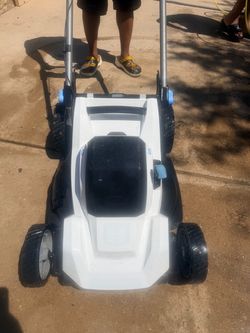 Hart lawnmower