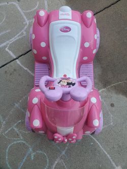 Minnie Mouse electric car
