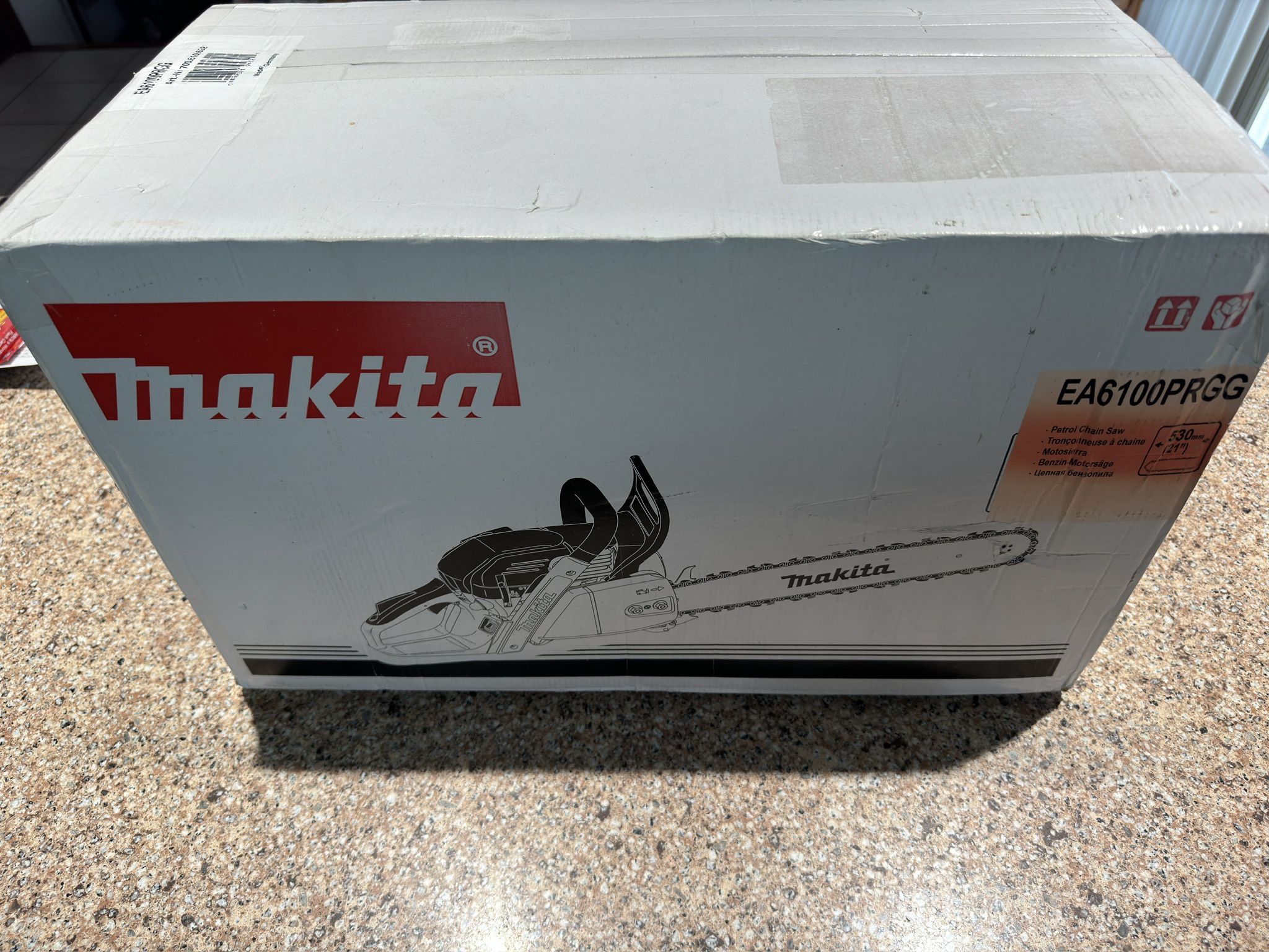 Makita Chainsaw EA6100PRGG 20 Inch 61 cc Gas Power FACTORY SEALED