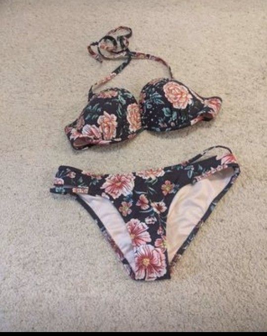Bikini, Jacket