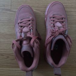 Jordan Spizike Low Canye color