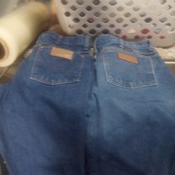Wrangler Jeans 2pairs 31/Waste L34 