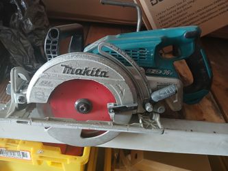 Makita XSR01Z 36V (18V X2) LXT Brushless Rear Handle 7-1/4" Circular Saw,