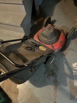 Electric lawn mower