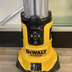 Dewalt DCL070 20V Larger Area Worklight/Work Site Charger