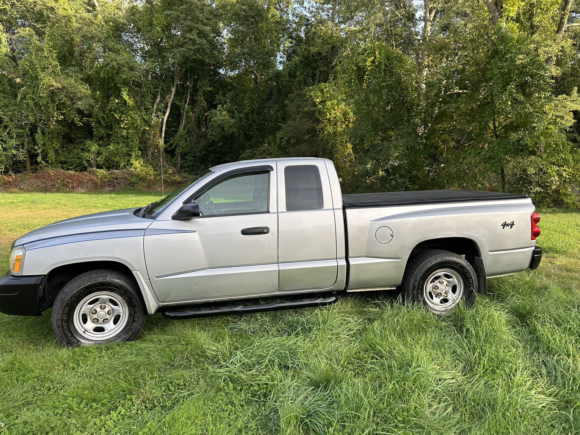 DODGE  DAKOTA  ST - 4x4