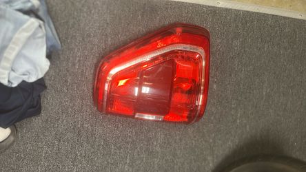 F-150 2022 driver side tail light