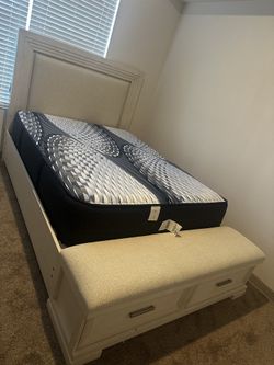 Queen bed