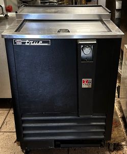 True 24 inch beer cooler - Restaurant Equipment