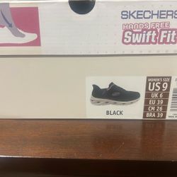 Skechers Hands-Free Swift Fit Size 8 1/2 For Women And 9