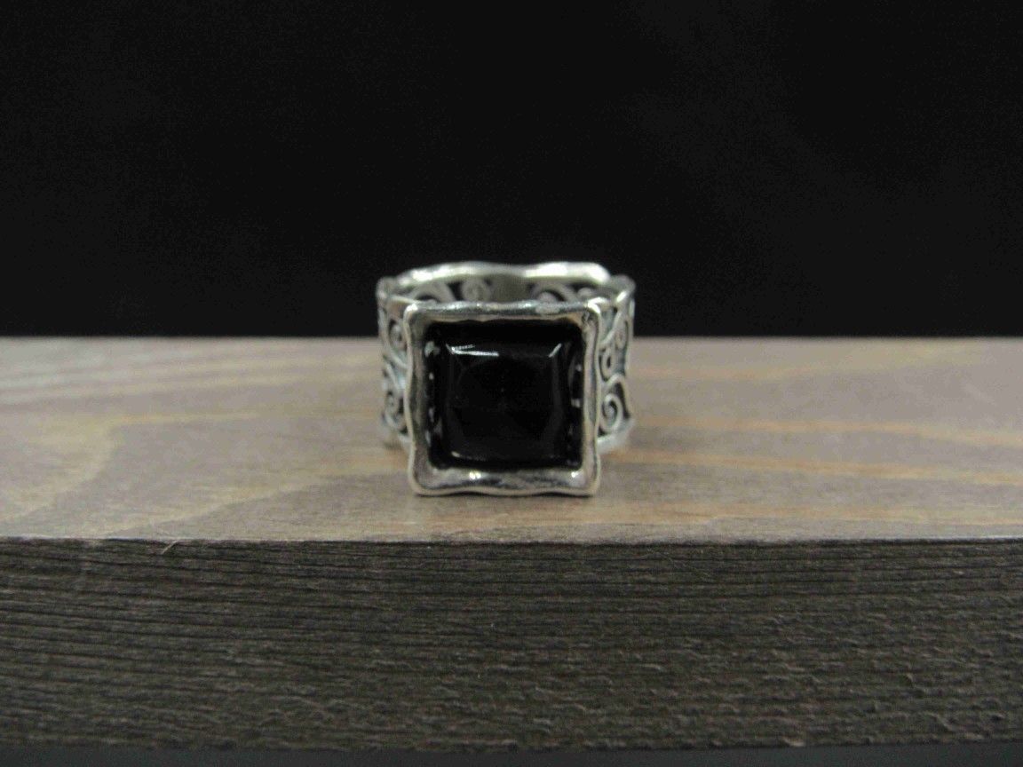 Size 7.5 Sterling Silver Ornate Design Black Stone Band Ring Vintage Statement Engagement Wedding Promise Anniversary Cocktail Cute Cool