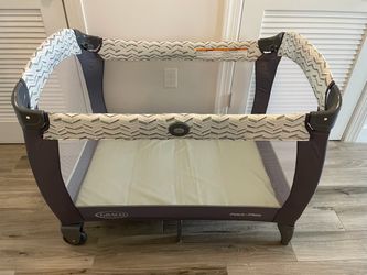 Graco Pack 'n Play Playard