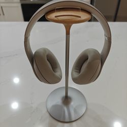 Beats Studio Pro Sandstone with Stand Like New with Box