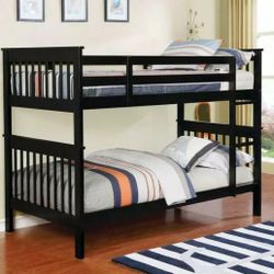 Twin / Twin Bunk Bed