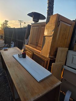 Free wooden kitchen cabinets