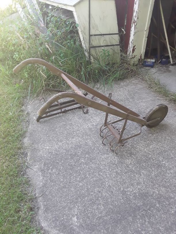 Handle cultivator