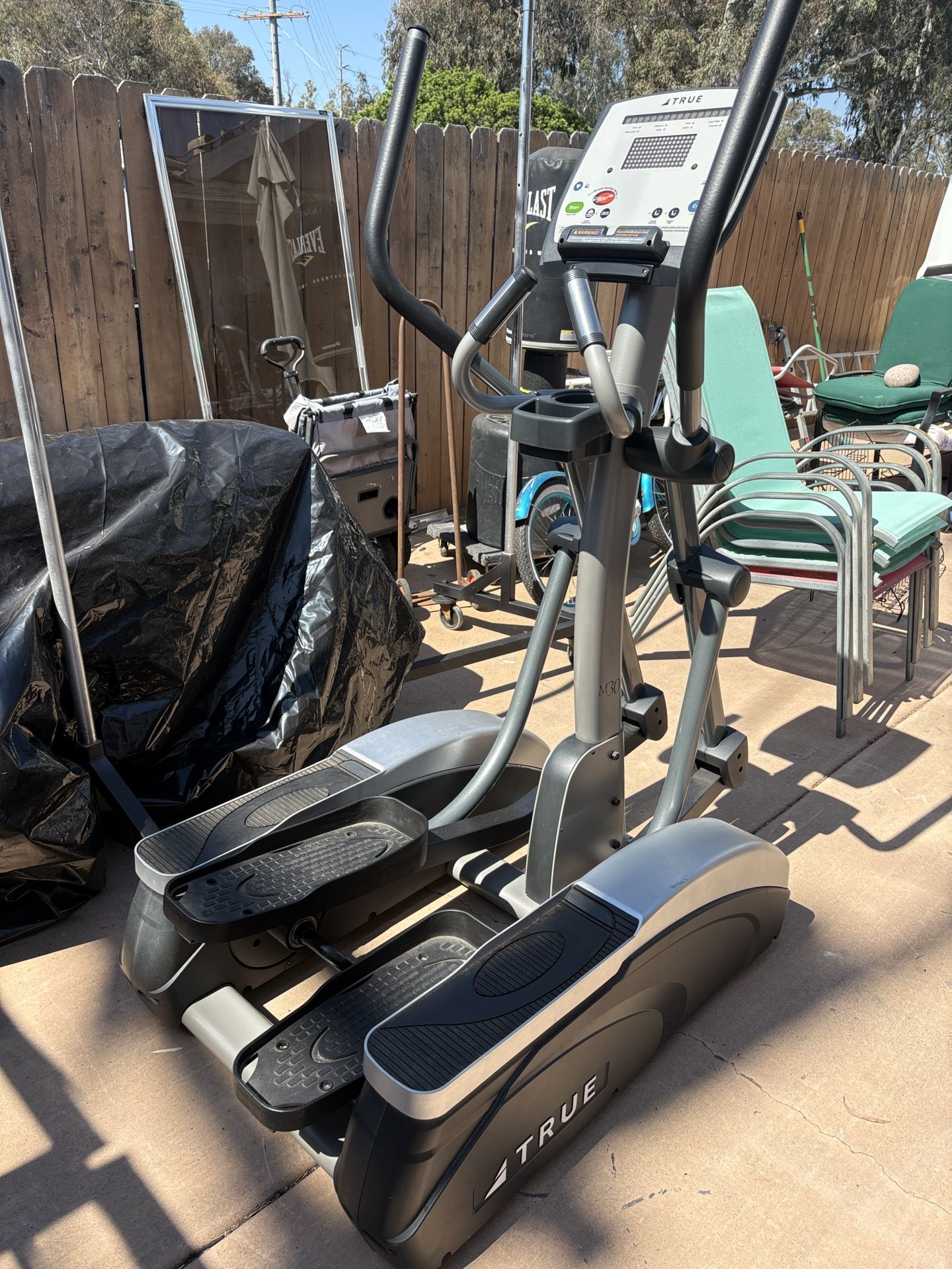 🏋️♂️ TRUE M30 Elliptical – Premium Commercial Quality – $1197 (Claremont Mesa 92117)