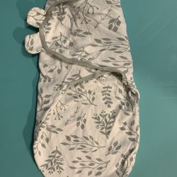 Baby yoofoss velcro swaddle