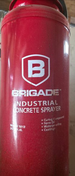 Concrete sprayer