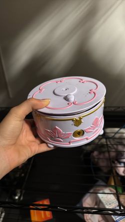 Jewelry box